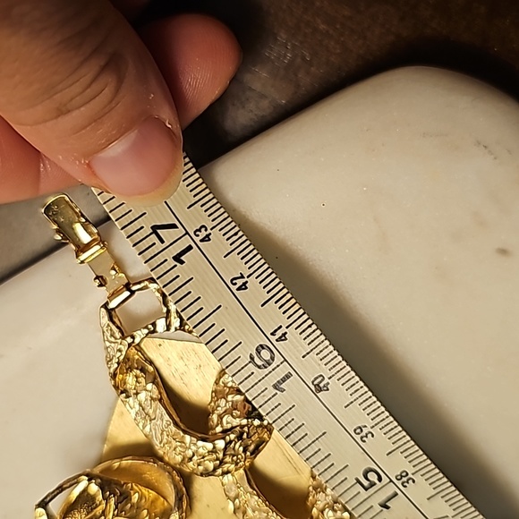 Vintage chunky textured chain gold necklace - Picture 7 of 8